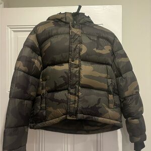 Aritzia TNA super puff